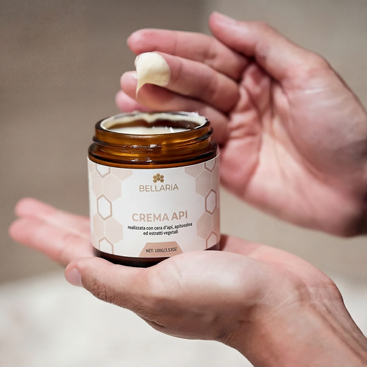 Bellaria™ riduci visibilmente la cellulite. In modo naturale. Con veleno d’api.
